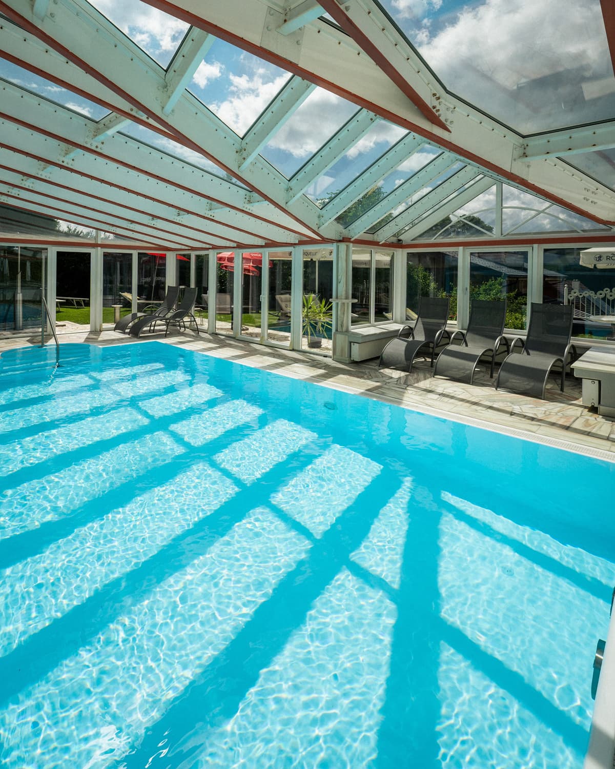 Pfeffermühle Schwimmbad mit Gegenstrom Anlage